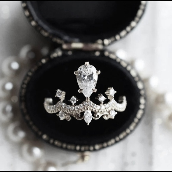 Silver Crown Statement Ring - Picture 1 of 5
